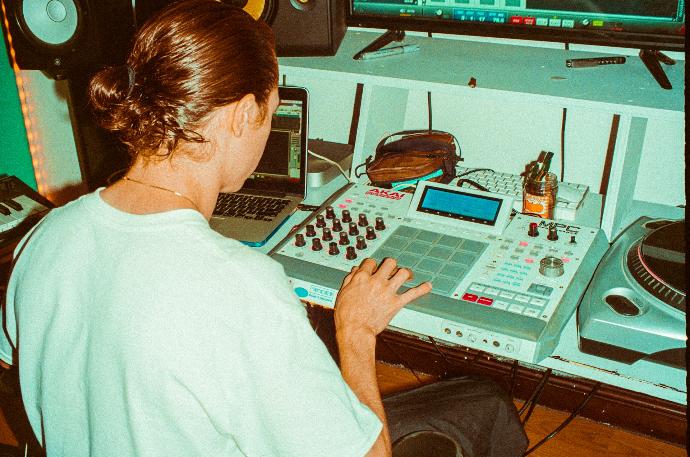 The 911 Dispatcher: Successful Mediation of Caller Demands and Effective Policing
